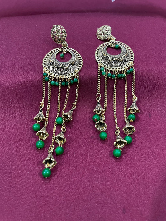 Long layeres Golden parat green earring